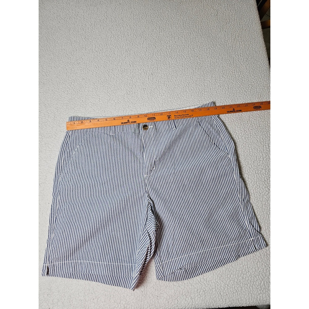 Old Navy Everyday Short Mens 38 Blue White Seersucker Striped Mid Rise 7 Inseam